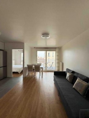 Appartement moderne avec Balcon proche de Paris